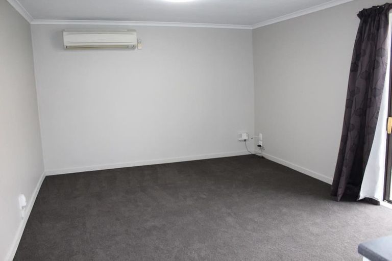 Photo of property in 52 Wesley Street, South Dunedin, Dunedin, 9012