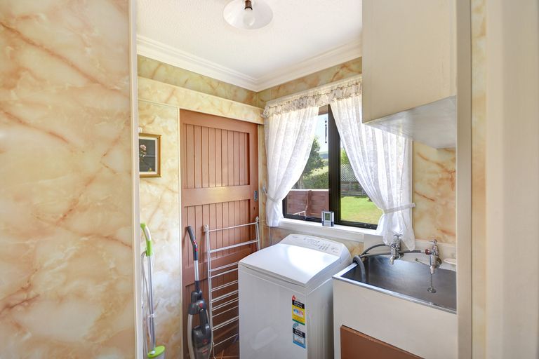 Photo of property in 30 Bayne Terrace, Macandrew Bay, Dunedin, 9014