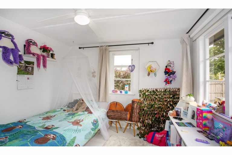 Photo of property in 43 Takanini Road, Takanini, 2112