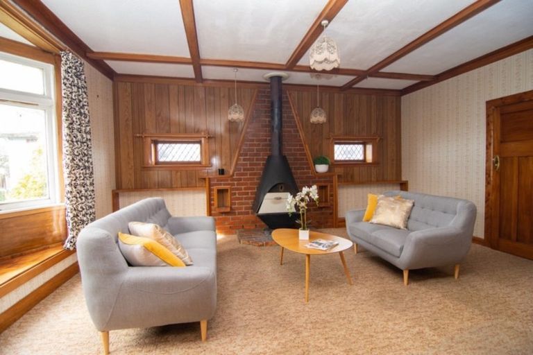 Photo of property in 98 Brandon Street, Featherston, 5710