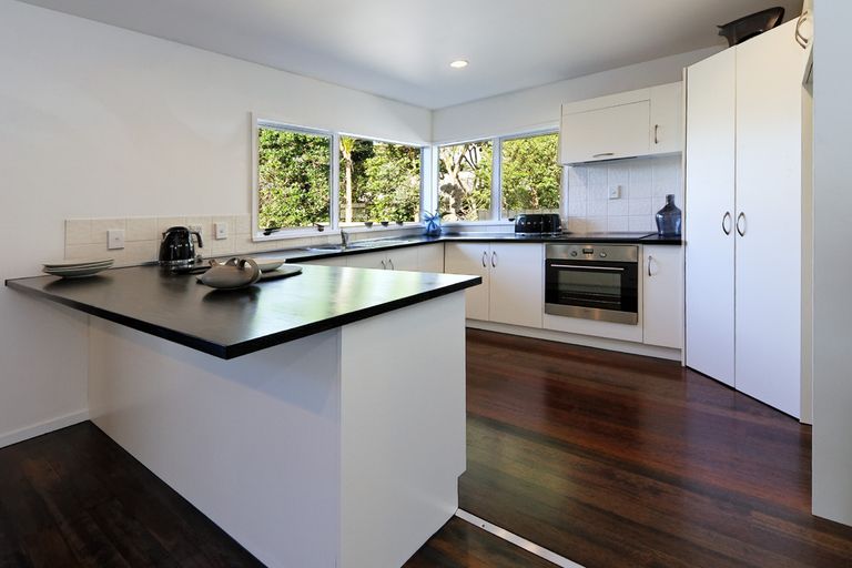 Photo of property in 50a Godley Road, Green Bay, Auckland, 0604