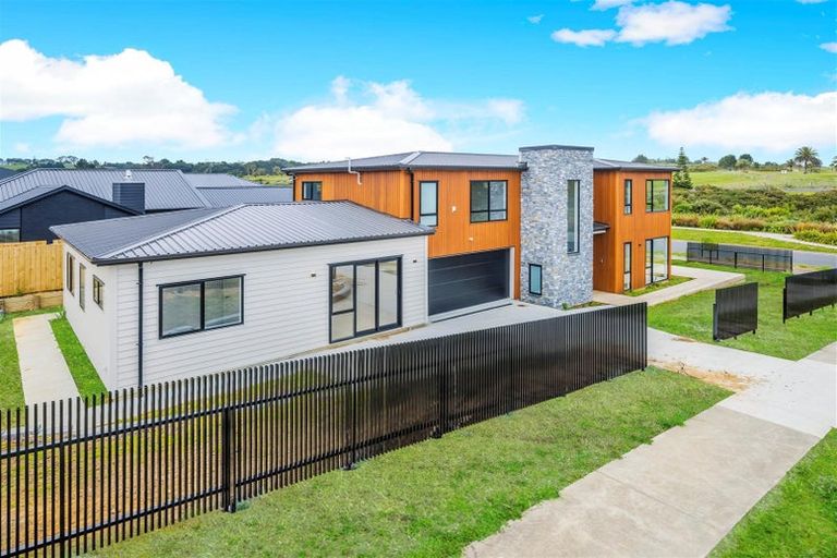 Photo of property in 2 Whawhaki Road, Beachlands, Auckland, 2018