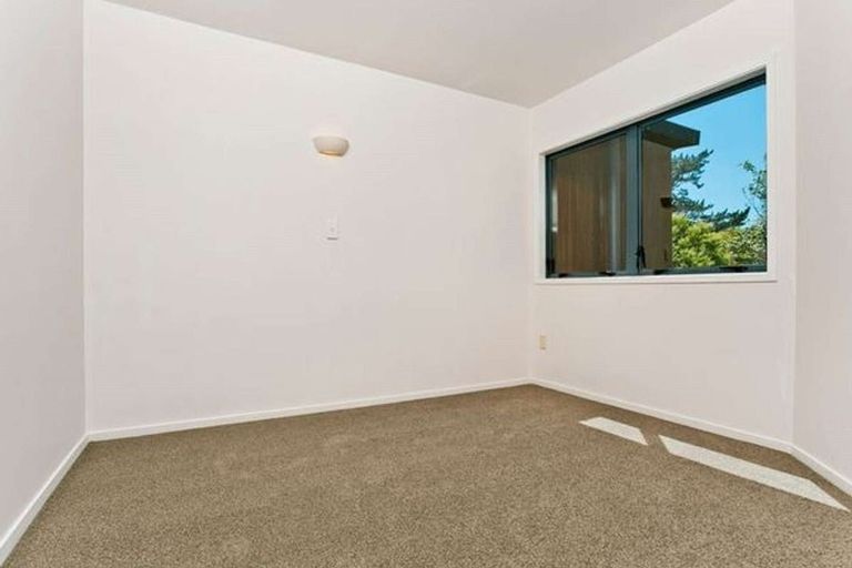 Photo of property in 20/3 The Avenue, Albany, Auckland, 0632