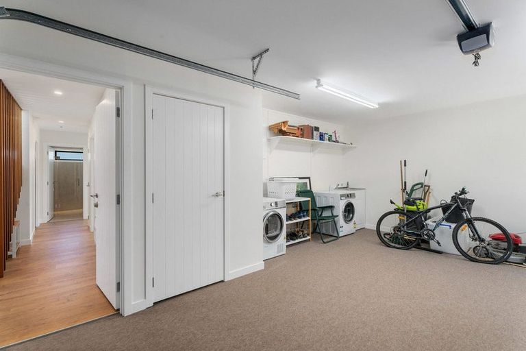 Photo of property in 9 Kirimoko Crescent, Wanaka, 9305