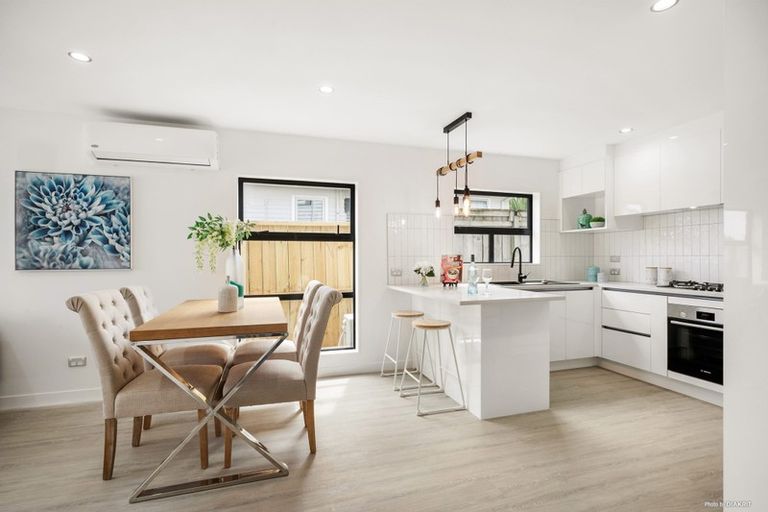 Photo of property in 27a Ben Lora Place, Mangere East, Auckland, 2024