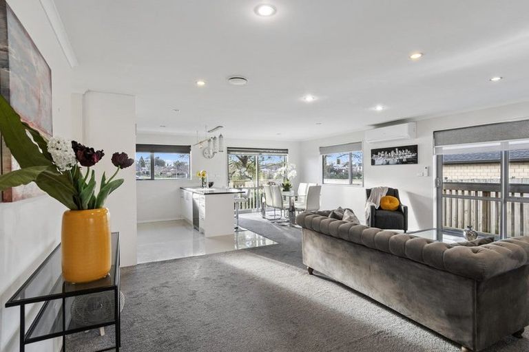 Photo of property in 2f Wood Street, Papakura, 2110