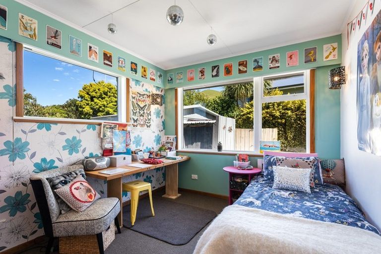 Photo of property in 150 Rawhiti Road, Pukerua Bay, 5026