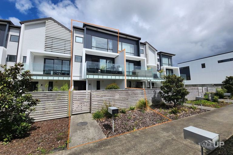 Photo of property in 15 Glenae Lane, Hobsonville, Auckland, 0618