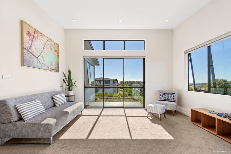 Photo of property in 13 Caldera Drive, Long Bay, Auckland, 0630