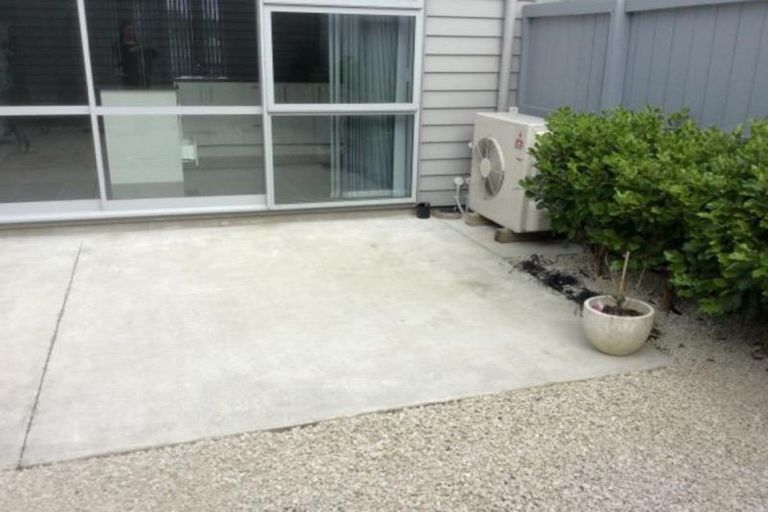 Photo of property in 42 Kuaka Drive, Takanini, 2112