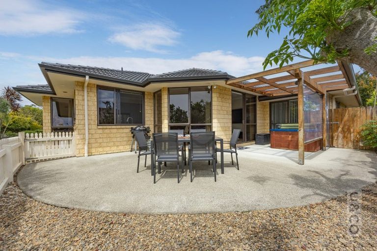 Photo of property in 2 Orchard Lane, Huapai, Kumeu, 0810
