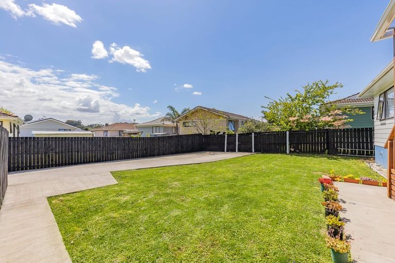 Photo of property in 10a Hamblyn Place, Ranui, Auckland, 0612