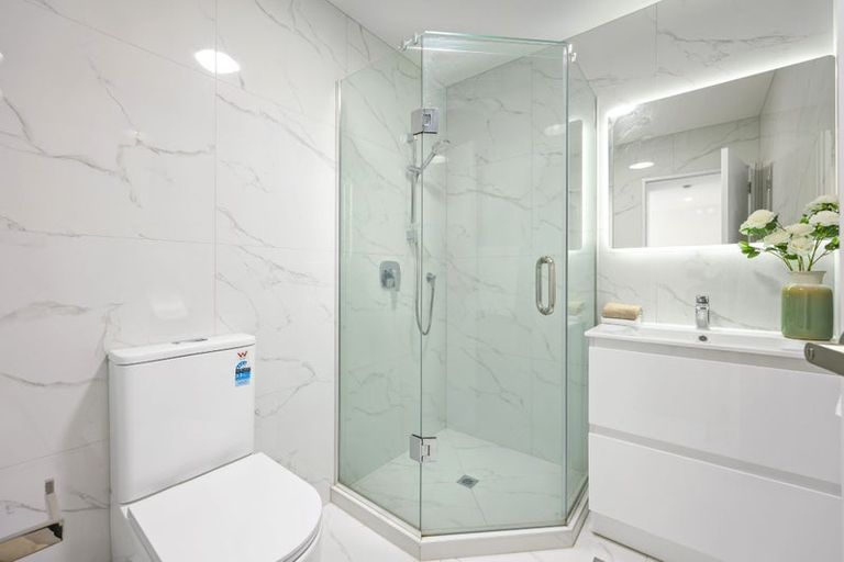 Photo of property in 24c Tomintoul Place, Highland Park, Auckland, 2010