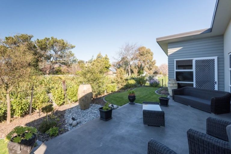 Photo of property in 23 Puketutu Grove, Motueka, 7120