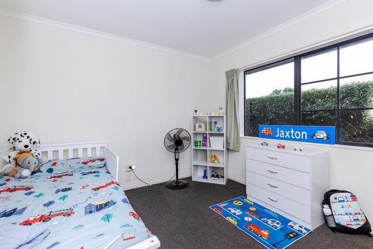 Photo of property in 11 Greenough Place, Rototuna, Hamilton, 3210