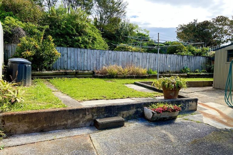 Photo of property in 2/46 Chartwell Avenue, Glenfield, Auckland, 0629