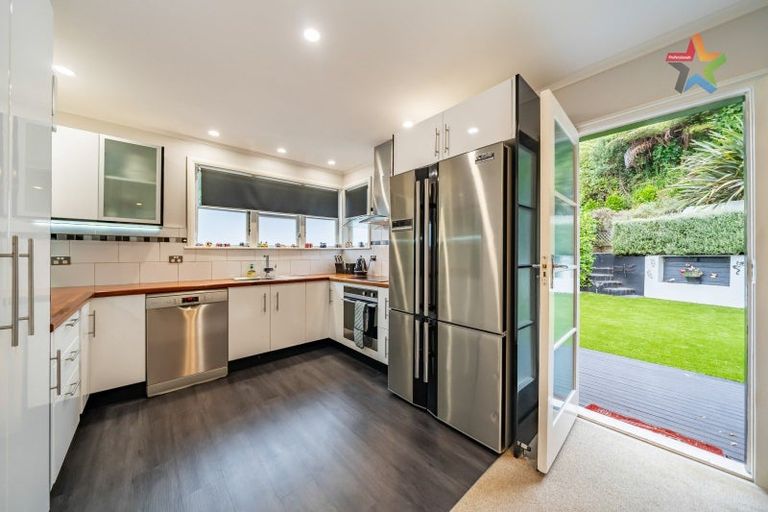 Photo of property in 23 Wyndrum Avenue, Waterloo, Lower Hutt, 5011