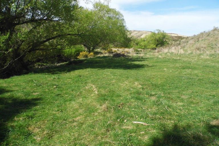 Photo of property in 350 Kowhatu Road, Waihaorunga, Waimate, 7977