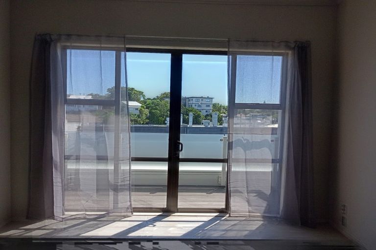 Photo of property in 304/3 Morningside Drive, Morningside, Auckland, 1025