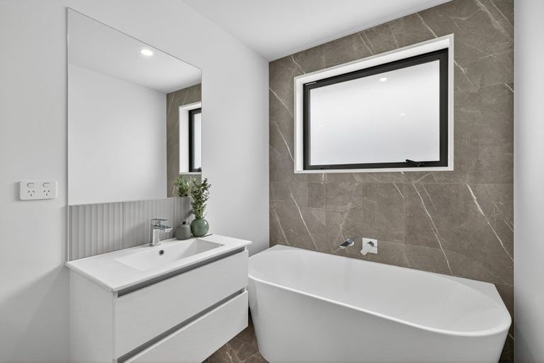 Photo of property in 18 Benrogan Drive, Halswell, Christchurch, 8025