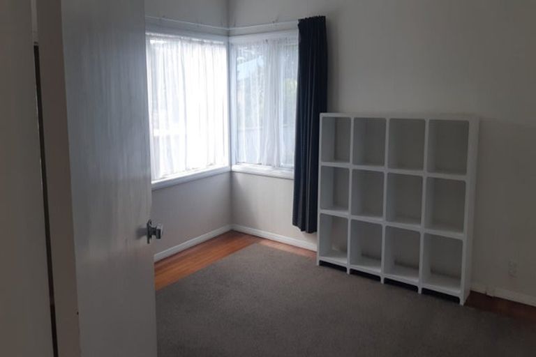 Photo of property in 78 Strathmore Avenue, Strathmore Park, Wellington, 6022