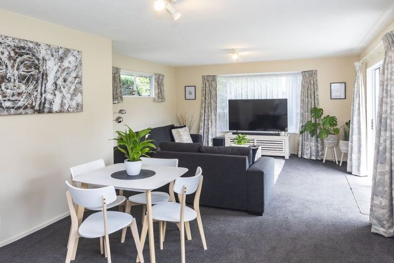 Photo of property in 1/5a Regency Crescent, Redwood, Christchurch, 8051