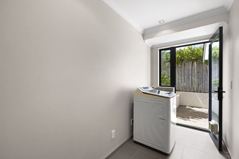 Photo of property in 21 Raddington Way, Huntington, Hamilton, 3210