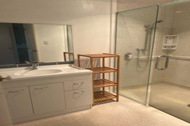 Photo of property in 2 Sunvale Place, Gate Pa, Tauranga, 3112