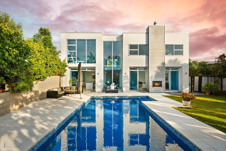 Photo of property in 7 Rangi Avenue, Schnapper Rock, Auckland, 0632