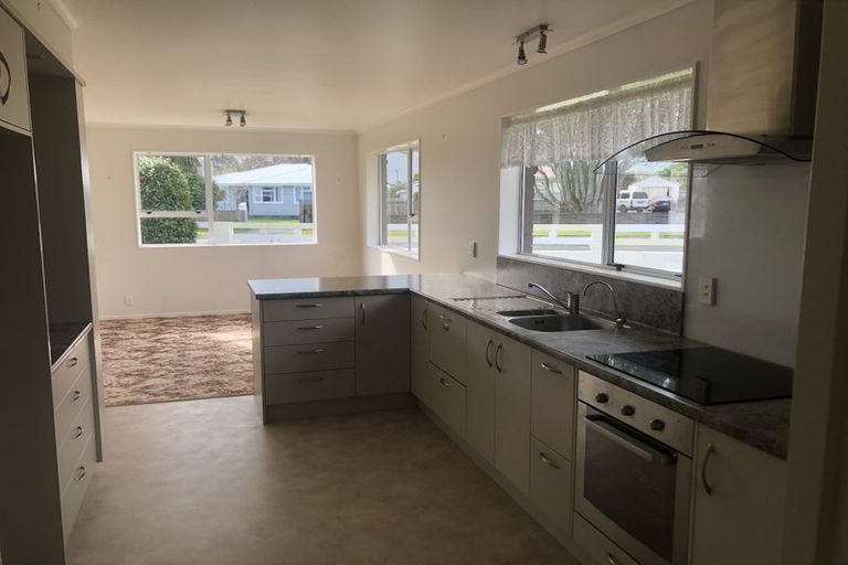 Photo of property in 44 Cumming Street, Okato, 4335