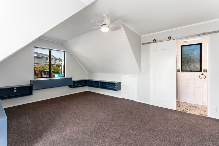 Photo of property in 37 Erris Street, Johnsonville, Wellington, 6037