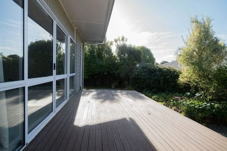 Photo of property in 7 Ilkley Place, Ilam, Christchurch, 8041