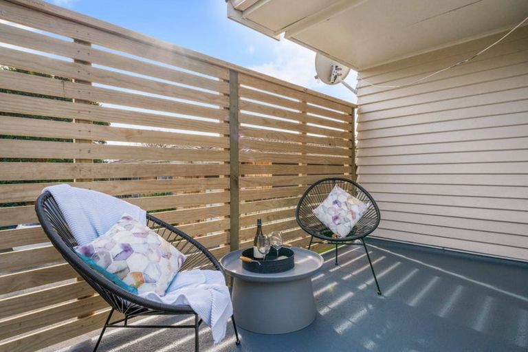 Photo of property in 1/66 Coronation Road, Hillcrest, Auckland, 0627