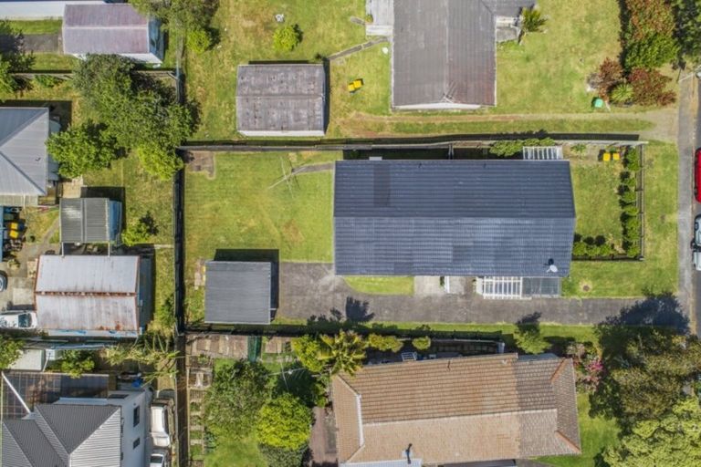 Photo of property in 2/25 Pinedale Place, Henderson, Auckland, 0610