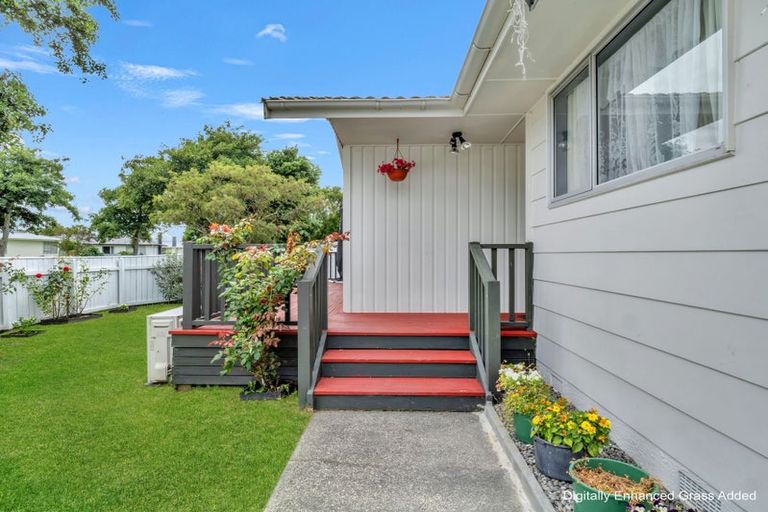 Photo of property in 111 Apollo Parade, Milson, Palmerston North, 4414