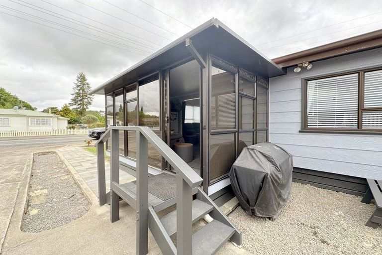 Photo of property in 11a Johnson Street, Waipawa, 4210