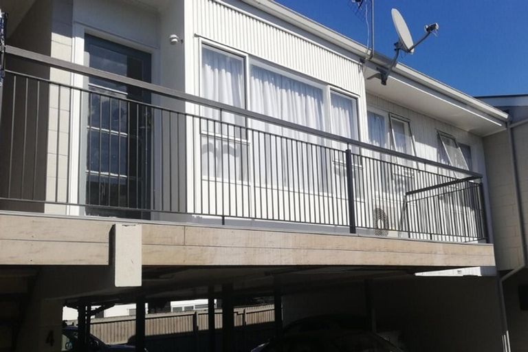 Photo of property in 2/29 Brockworth Place, Riccarton, Christchurch, 8011