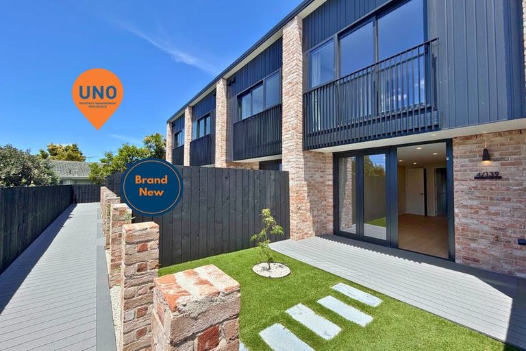 Photo of property in 4/139 Tirimoana Road, Te Atatu South, Auckland, 0602