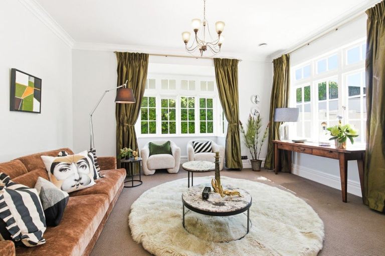 Photo of property in 15 Lucknow Terrace, Khandallah, Wellington, 6035