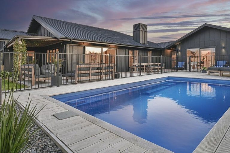 Photo of property in 6 Cape Grove, Haumoana, 4180