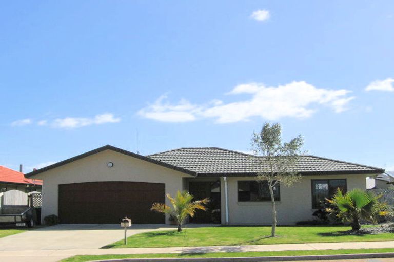 Photo of property in 8 Madeleine Terrace, Papamoa Beach, Papamoa, 3118