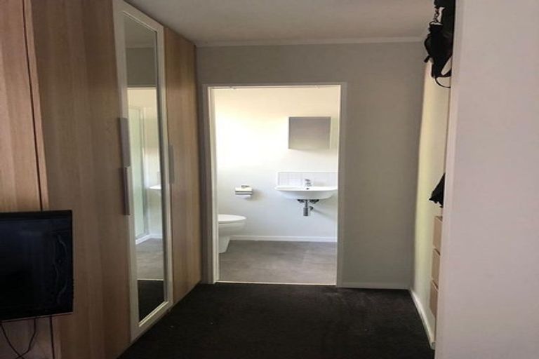 Photo of property in 175 Seatoun Heights Road, Seatoun, Wellington, 6022