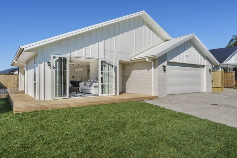 Photo of property in 6 Grove Lane, Omokoroa, 3114