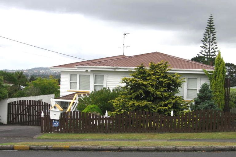 Photo of property in 73 Tirimoana Road, Te Atatu South, Auckland, 0602