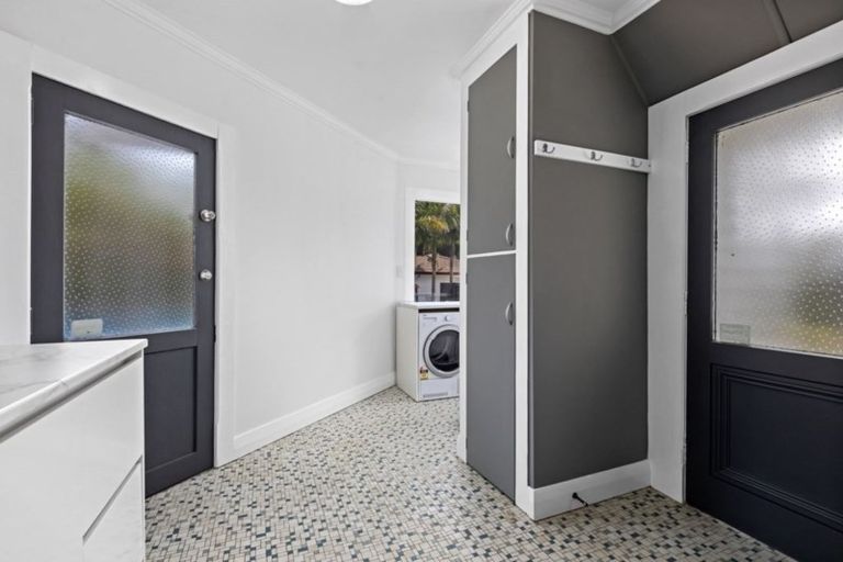 Photo of property in 1/60 Alfriston Road, Manurewa East, Auckland, 2102