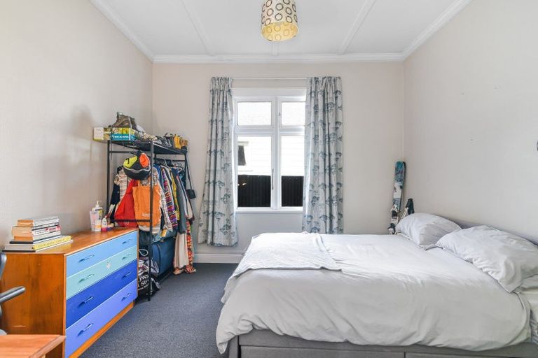 Photo of property in 43 Hargest Crescent, Saint Kilda, Dunedin, 9012