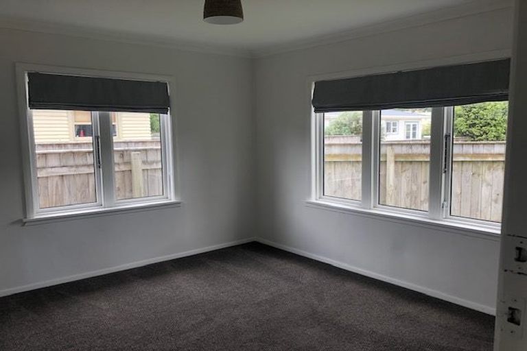 Photo of property in 7c Mclellan Street, Tawa, Wellington, 5028