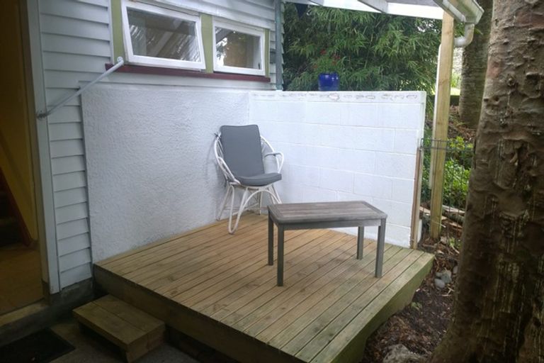 Photo of property in 12 Tawini Road, Titirangi, Auckland, 0604