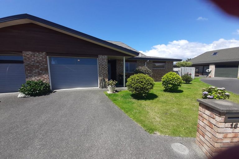 Photo of property in 83 Langdale Avenue, Paraparaumu, 5032