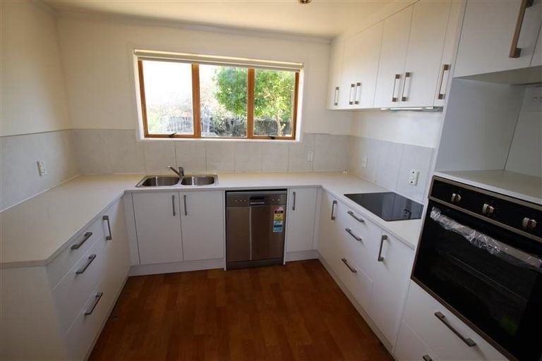 Photo of property in 10 Anna Watson Road, Half Moon Bay, Auckland, 2012